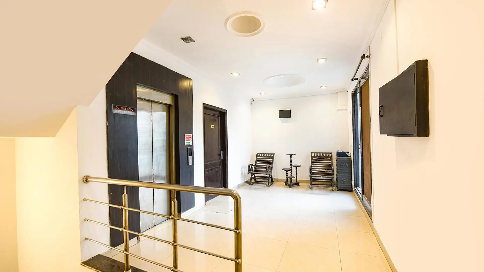 Fabhotel Velvet Suites Gurgaon
